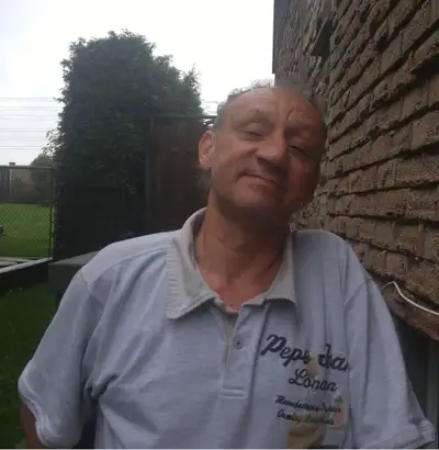 Senior (65+) with Wheelchair looking for Room to Rent For Cash