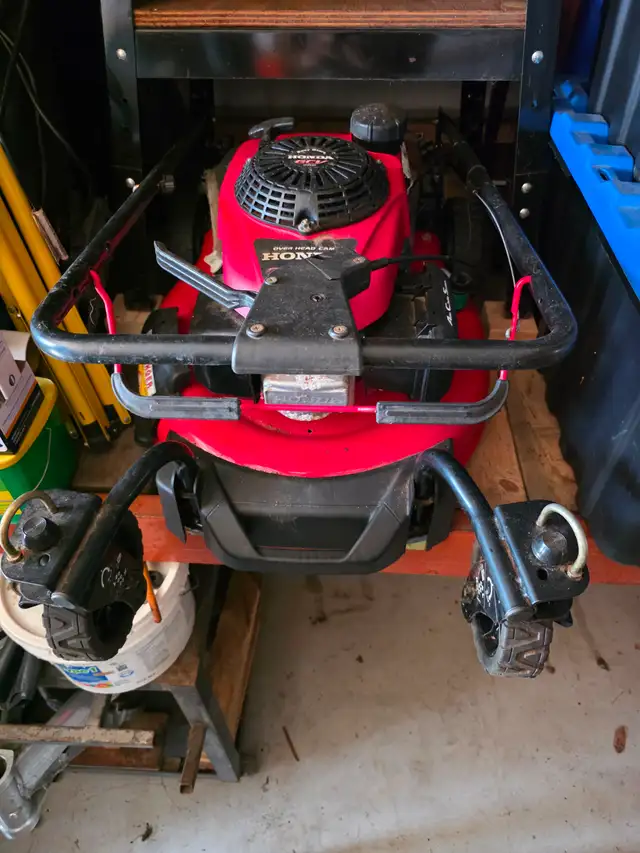 Black Max W Honda GCV160 Zero-Turn Lawnmower Over Head  Cam in Lawnmowers & Leaf Blowers in Windsor Region - Image 5