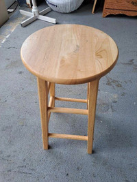 2 stool for sale for $70 call 1 825 419 9851