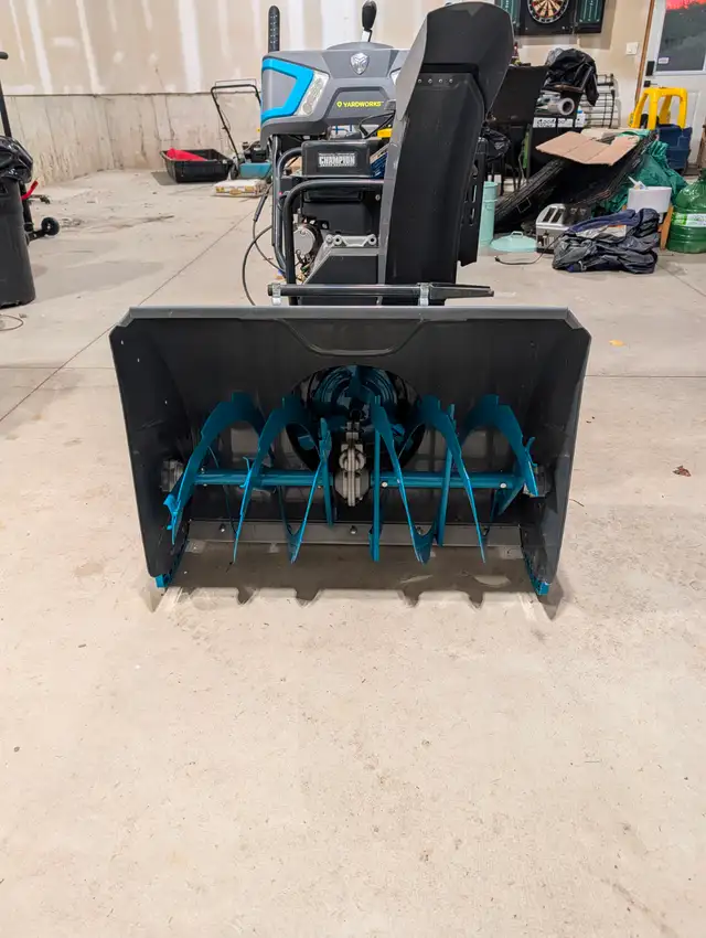 Yardworks 30" snowblower