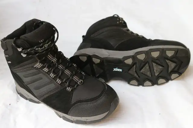 Men’s BOOTS HIKING WIND RIVER size US 12 men’s waterproof Hyper in Men's Shoes in City of Toronto - Image 9