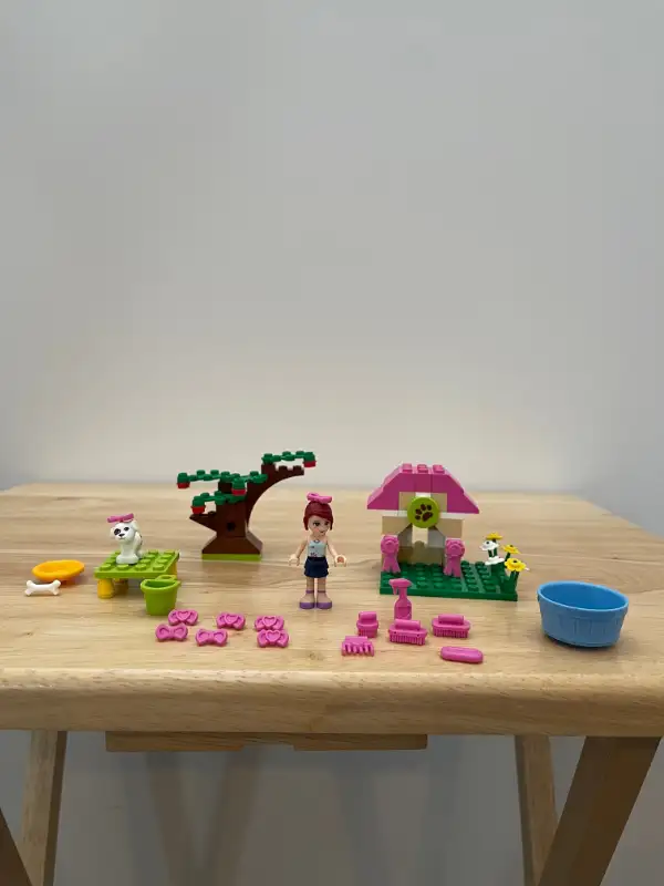 Lego Friends Mia's Puppy House #3934 in Toys & Games in Medicine Hat - Image 2