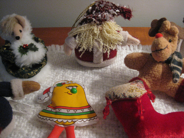 VINTAGE LOT OF 9 AVON COLLECTIBLES CHRISTMAS TREE ORNAMENTS | Arts
