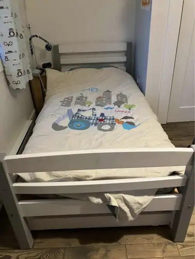 lits superposés, View more