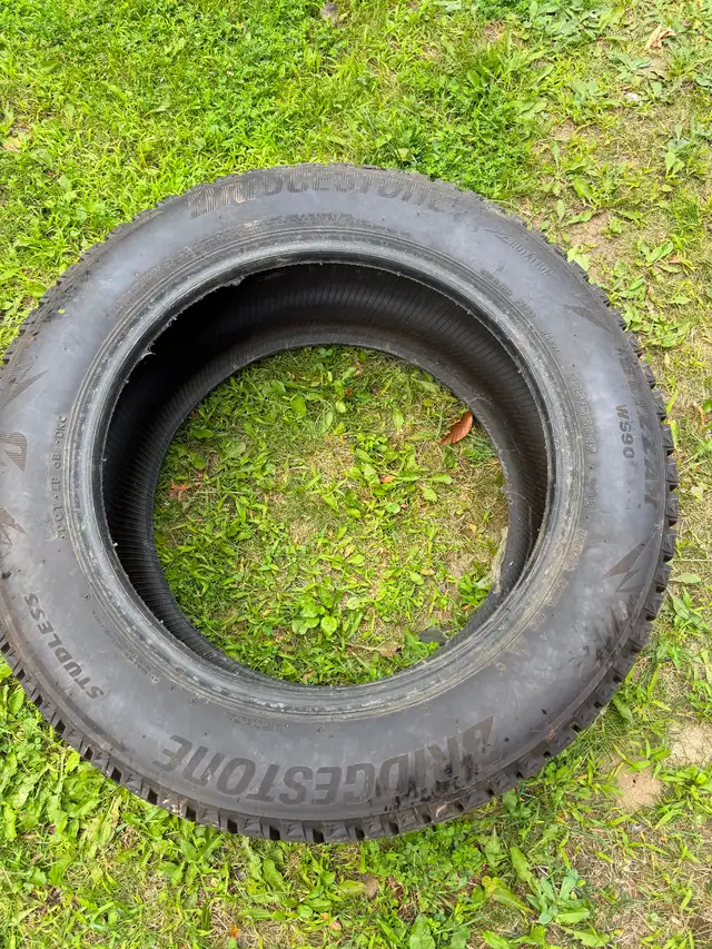 Ventes 4 pneus d’hiver brigestone in Tires & Rims in Laurentides - Image 5