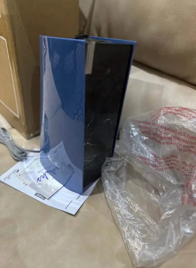 New Hunter LivePure Cool Mist Ultrasonic Humidifier in Other in Kitchener / Waterloo - Image 9
