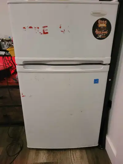 mini frigidaire avec congélateur, View more