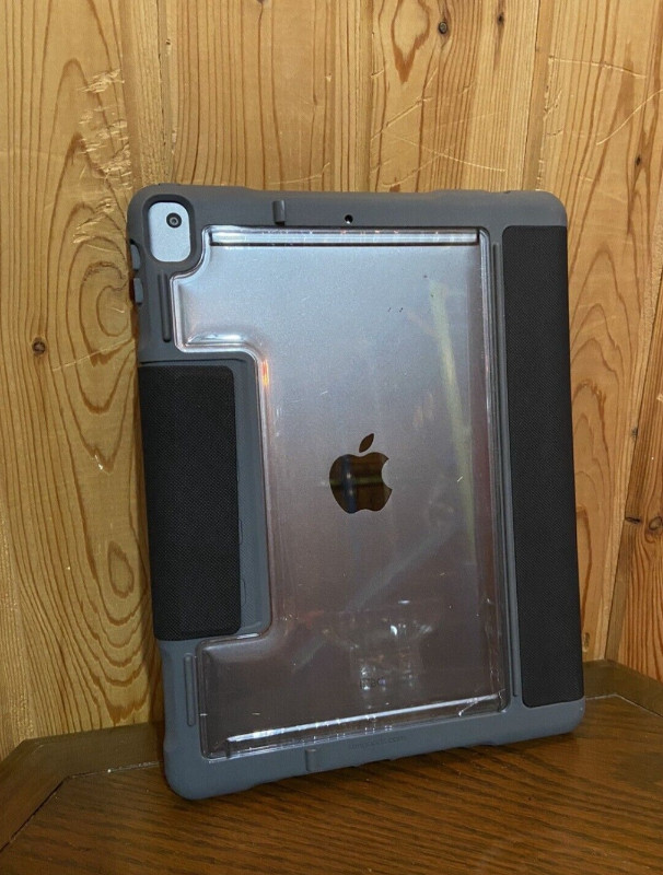 Apple Ipad 7 (ieme génération) 32gb de 10,2 pouces (A-1) dans Appareils électroniques  à Laval/Rive Nord - Image 2