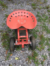 Steerable Rolling Seat with Basket