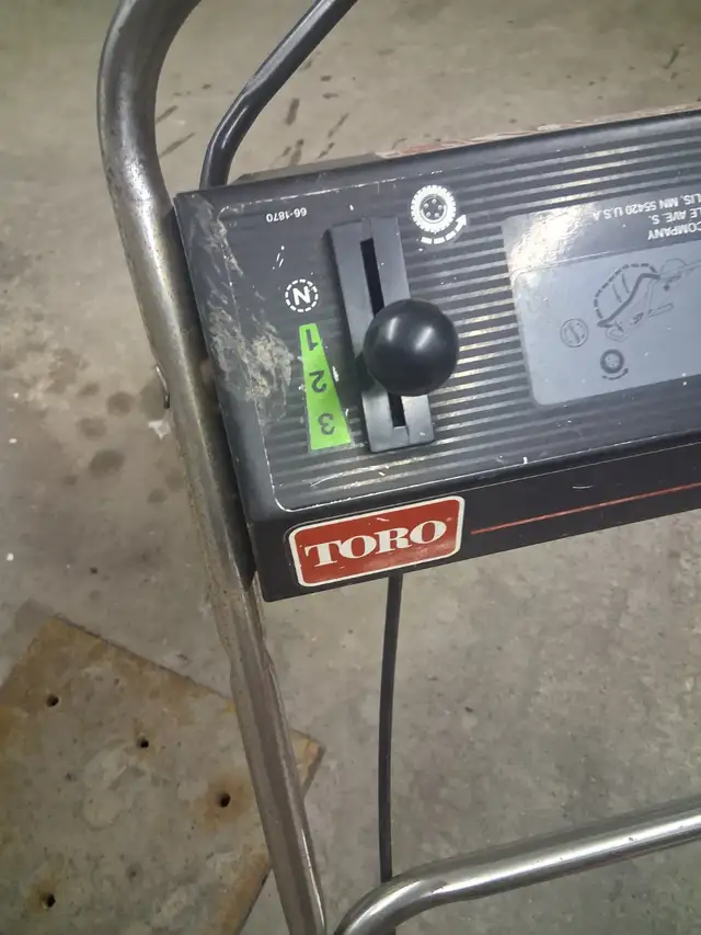 Tondeuse toro in Lawnmowers & Leaf Blowers in Longueuil / South Shore - Image 3