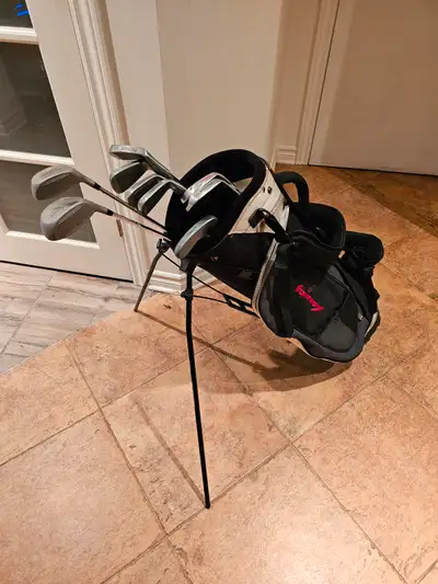 Ensemble de golf  (sac et bâtons) - gaucher, View more