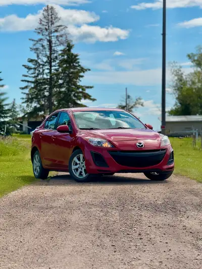 2010 Mazda 3 2.0L Active status and CARFAX is clean. Remote starter, windshield rain sensor and wint...