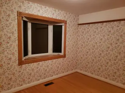 Looking to rent a one-bedroom in a 3-bedroom detached house on a sharing basis. Other tenents are wo...