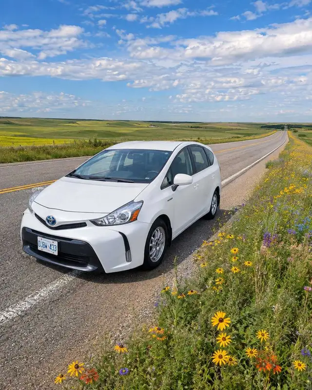 2016 Toyota Prius V **certified**