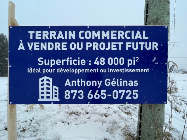 Terrain commercial 48 000 pi2 — photo 1
