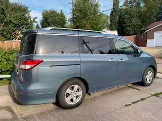 2011 Nissan Quest SV for sale 7 seater 3 litre engine, roof rack, includes a set of winter tires and...