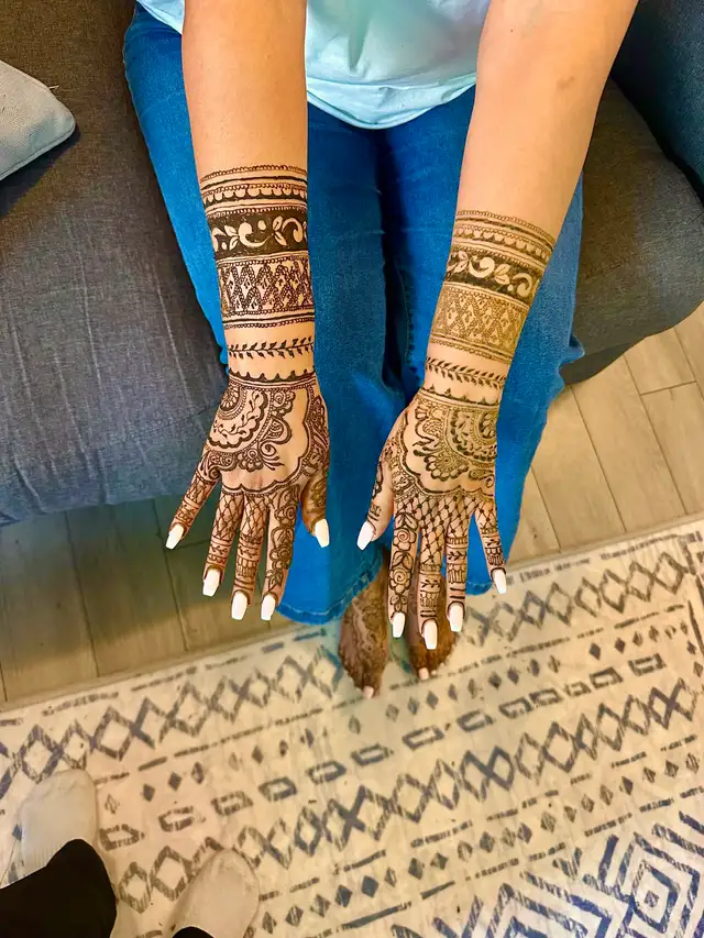 Henna artist in whitby  in Arts & Collectibles in Oshawa / Durham Region - Image 4