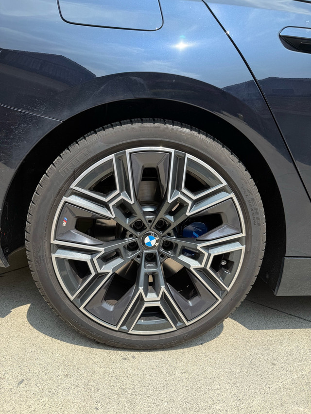 2024 BMW 530i - Fully loaded, low mileage in Cars & Trucks in Markham / York Region - Image 4
