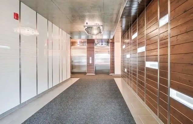 Apartment for rent near Concordia University in downtown — photo 1