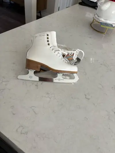 quality figure skates 5.5, View more