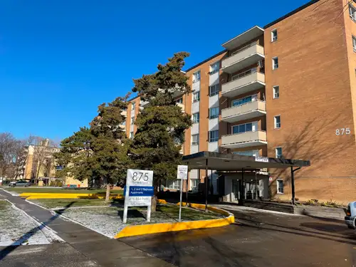 Well-maintained and spacious 1-bedroom unit available at 875 Kennedy Road in a convenient Scarboroug...
