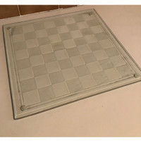 La base du Jeu d'échecs : en verre, 35cmX35 cm