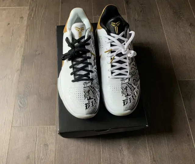 Nike Kobe 5 Protro Big Stage Parade - Size 10.5 in Men's Shoes in City of Toronto - Image 3