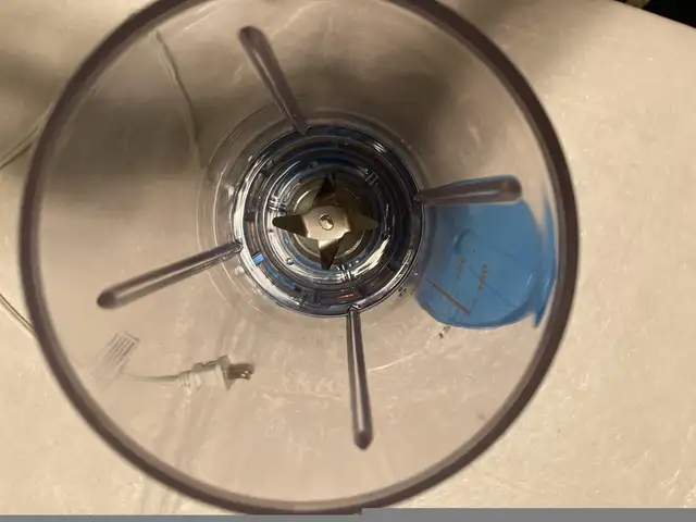 New Hamilton Beach Blender in Processors, Blenders & Juicers in Cambridge - Image 4