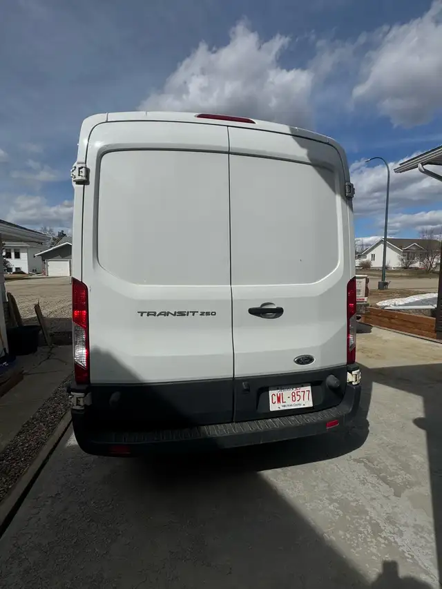 2017 Ford Transit 250 Cargo Van 528035731599544322