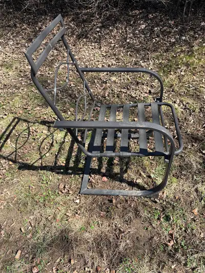 4 metal patio chairs without cushions $30 for all 4