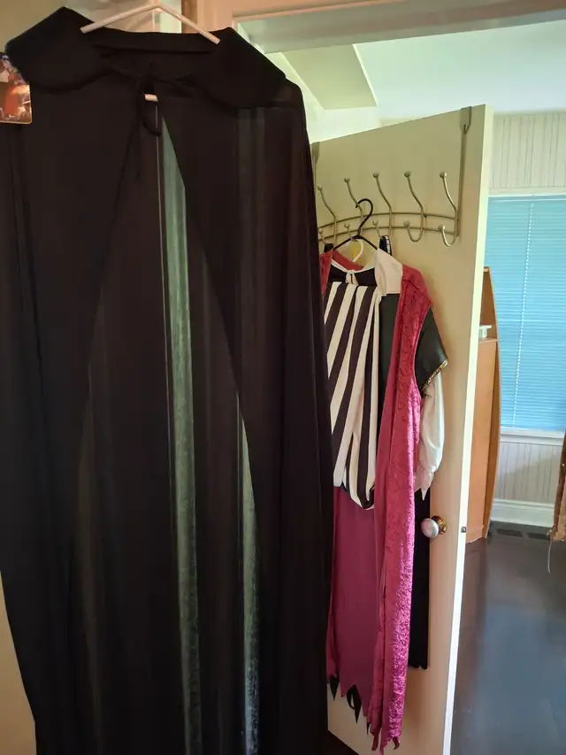 Two HALLOWEEN Costumes Adult & Black Cape NWT, Pirate & Witch in Costumes in City of Toronto - Image 2