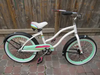 Huffy Cranbrook Girls Colurful Cruiser With 20inch Wheels, View more