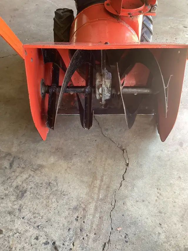  Snowblower for sale in Snowblowers in Kitchener / Waterloo - Image 6