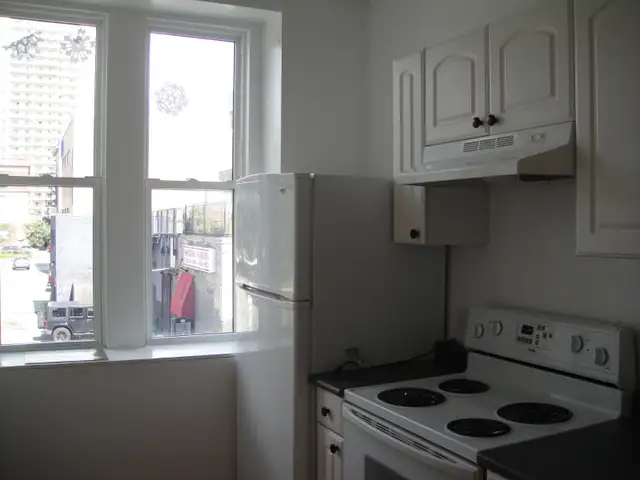 Beautiful 2 Bedroom Apartment Downtown London