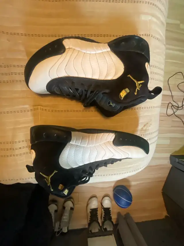 Jordan 12 Retro in Men's Shoes in Oshawa / Durham Region - Image 4