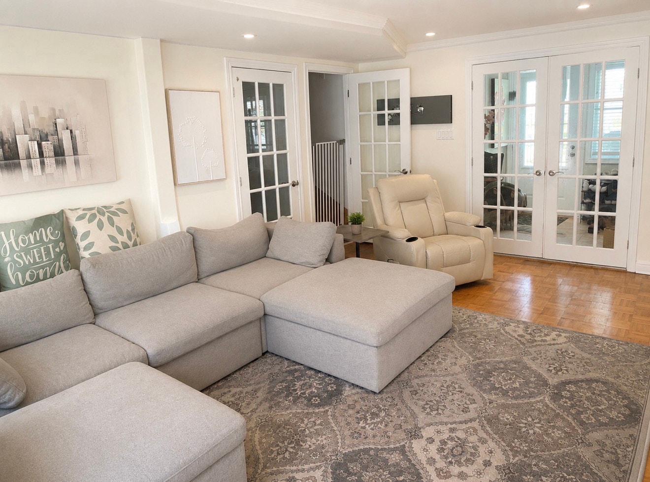 1082 41e Av — photo 1