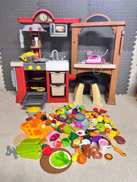 Little tikes kids kitchen and all playset with Play Food