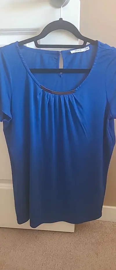 Bought from Ricki's, blue, size medium, $5.00, pick up in Harbour Landing. Cross posted