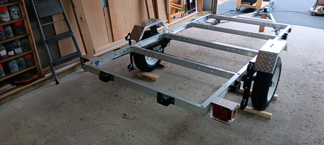FOLDING UTILITY TRAILER+INFLATIBLE BOAT in Cargo & Utility Trailers in Edmonton - Image 2