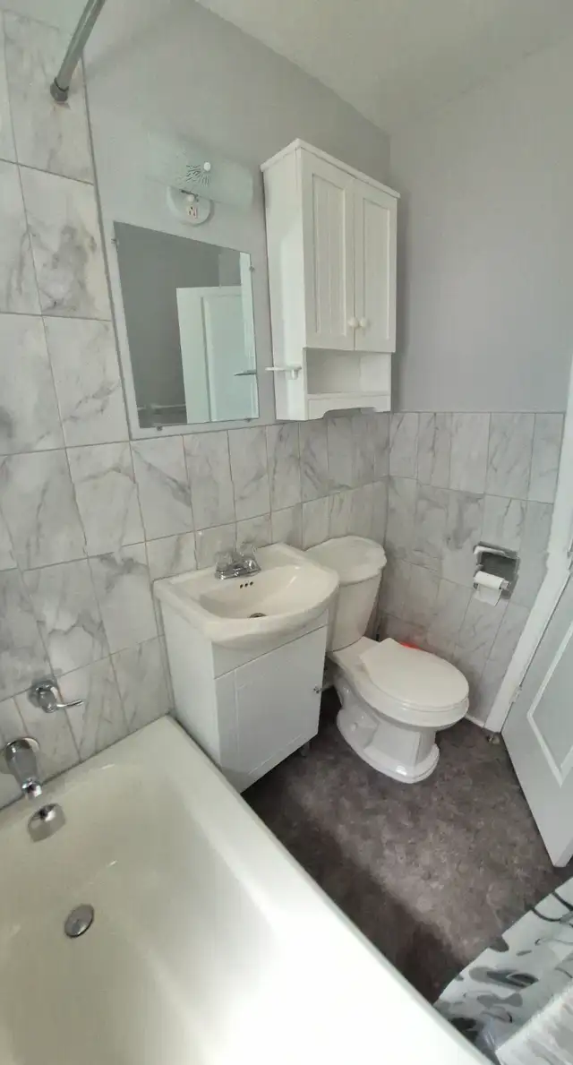2 BEDROOM IN GANANOQUE $1800 (FIRST MTH FREE) in Long Term Rentals in Kingston - Image 10