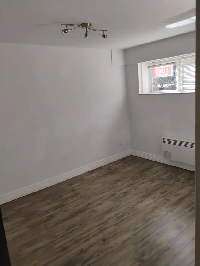 24E Ave Rosemont – 3½ demi-sous-sol lumineux, 1050$/mois in Long Term Rentals in City of Montréal - Image 5