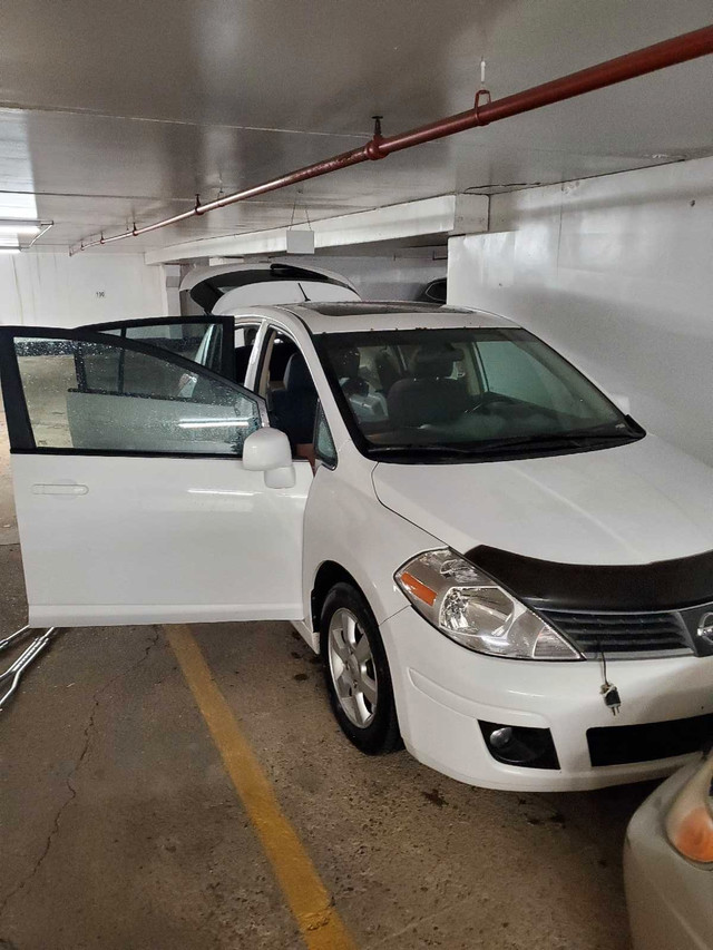 2007 Nissan Versa Automatic Hatchback in Cars & Trucks in Edmonton - Image 4