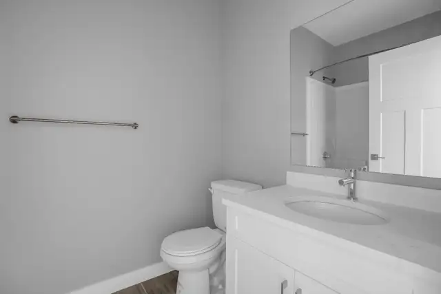 Lakefront Home and Lots For Sale in Saskatchewan in Houses for Sale in Regina - Image 34