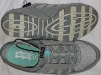 NEW 9 Grey Tender Tootsies Sneakers Shoes