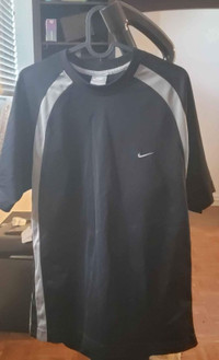 Nike Sportswear Short-Sleeve Knit Black Grey Mesh Panels Shirt M