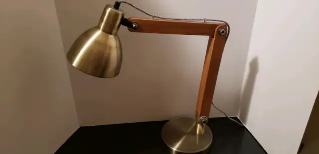 Vintage desk lamp in Indoor Lighting & Fans in Mississauga / Peel Region - Image 2