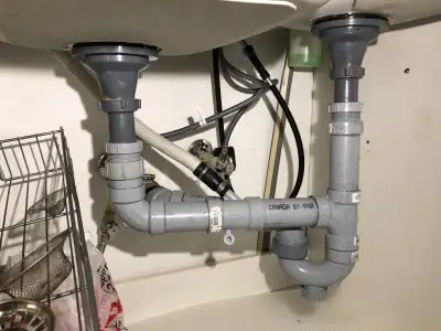 416 455-9249 Bob, Licensed Plumber for all plumbing, emergency repairs, faucets installed, bathtub r...