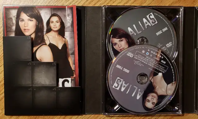 DVD SET: ALIAS - THE COMPLETE FOURTH SEASON - 6 DISCS in CDs, DVDs & Blu-ray in Laval / North Shore - Image 7