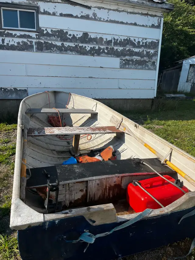 14 foot aluminum with 15 evinrude in Powerboats & Motorboats in Saint John - Image 3