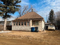 1 bedroom house + garage for rent in Craik Saskatchewan.